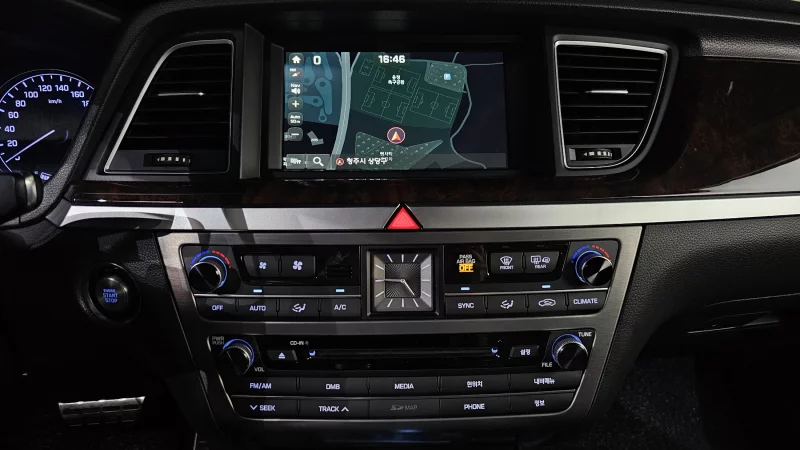 Hyundai Genesis