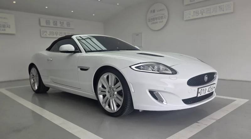 Jaguar XKR