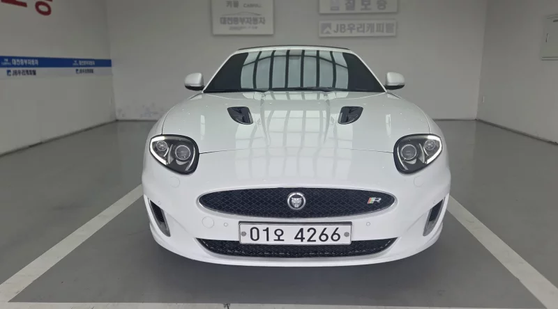 Jaguar XKR