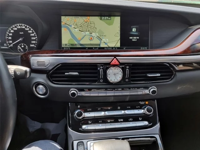 Genesis EQ900