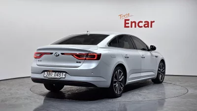 Renault SM6