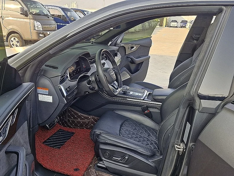 Audi SQ8