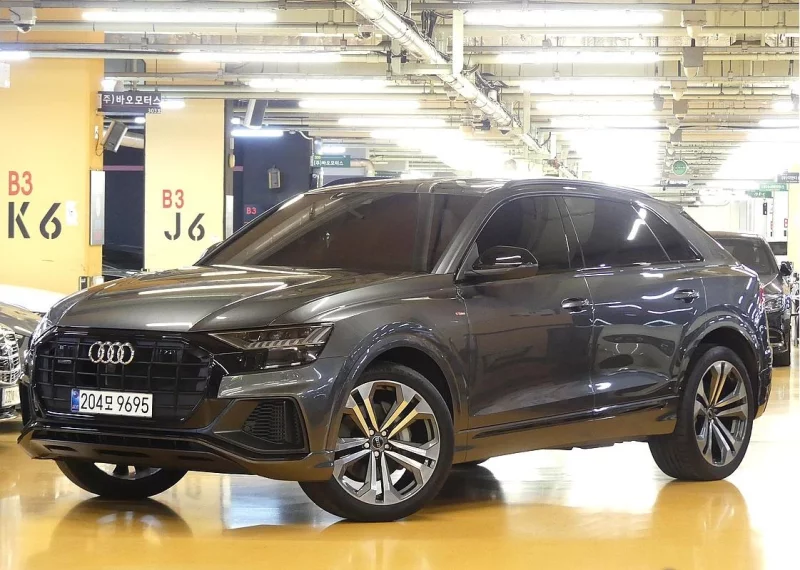 Audi Q8