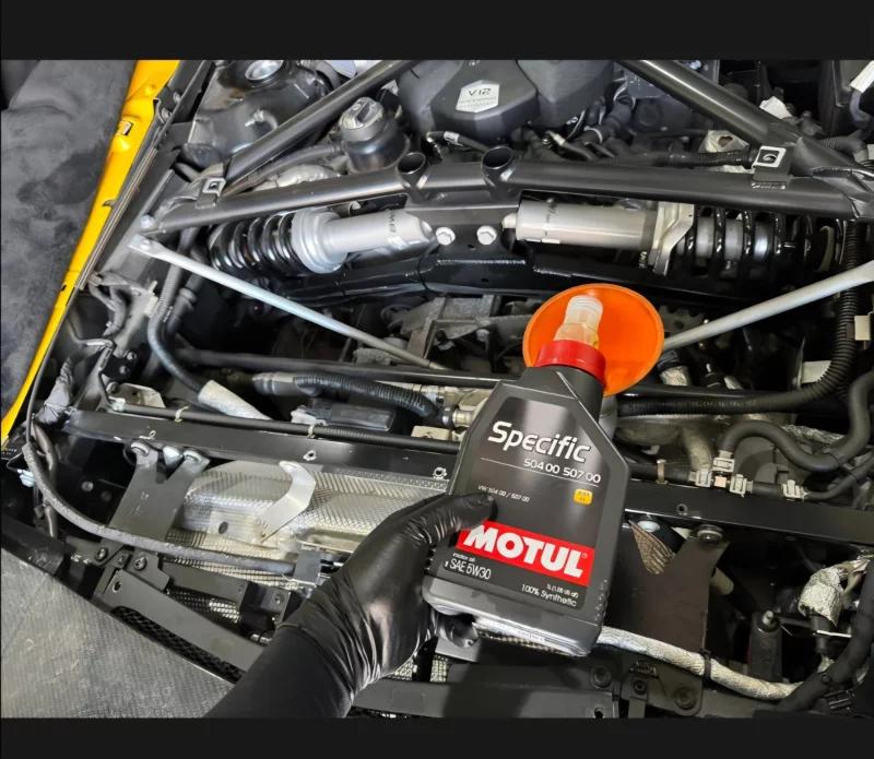 Lamborghini AVENTADOR