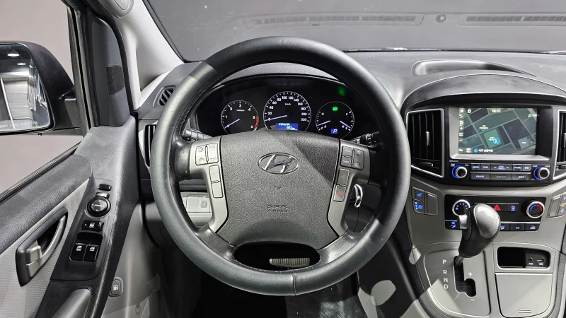 Hyundai Grand Starex
