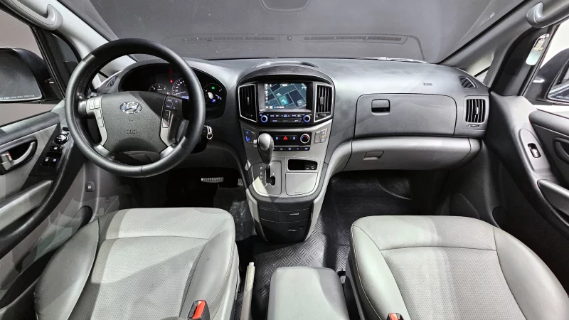 Hyundai Grand Starex
