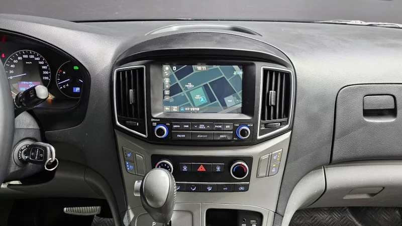 Hyundai Grand Starex