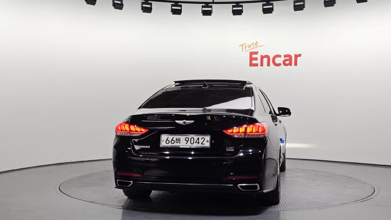 Hyundai Genesis