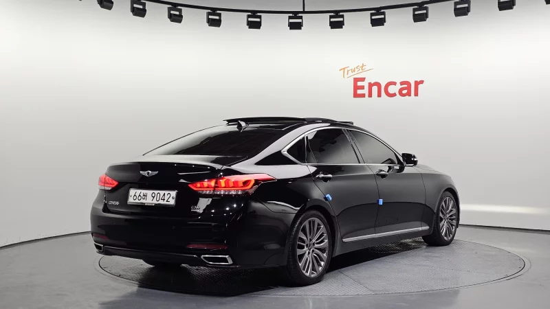 Hyundai Genesis