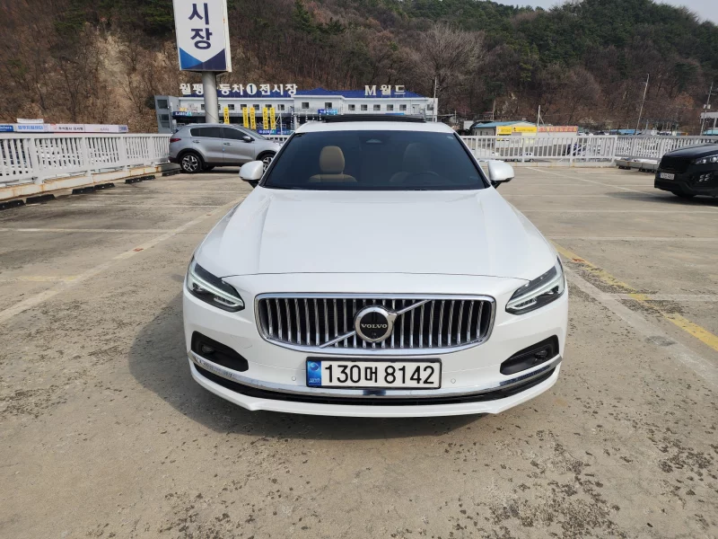Volvo S90