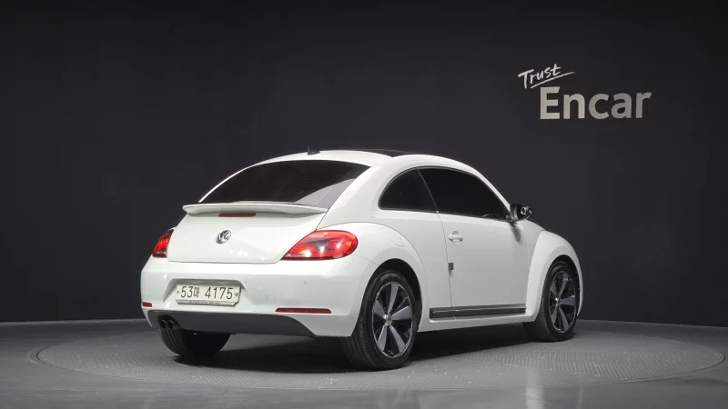 Volkswagen BEETLE
