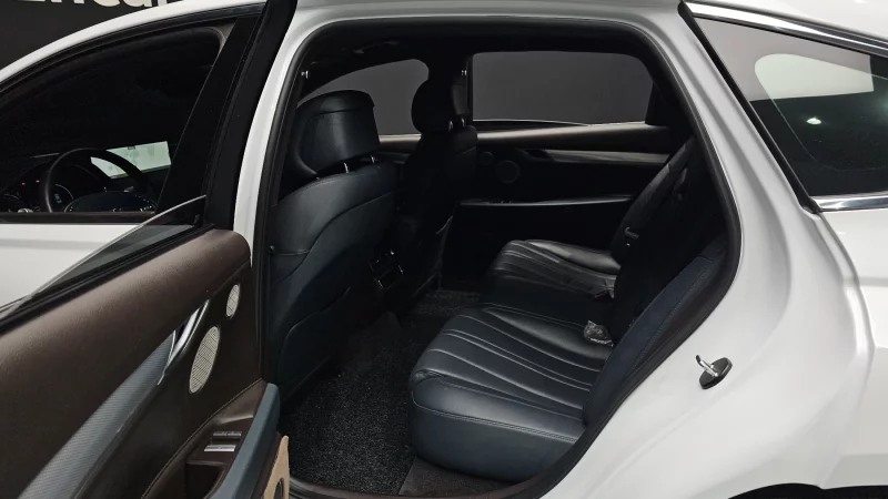 Genesis Electrified G80