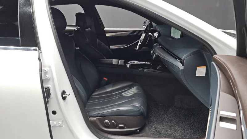 Genesis Electrified G80