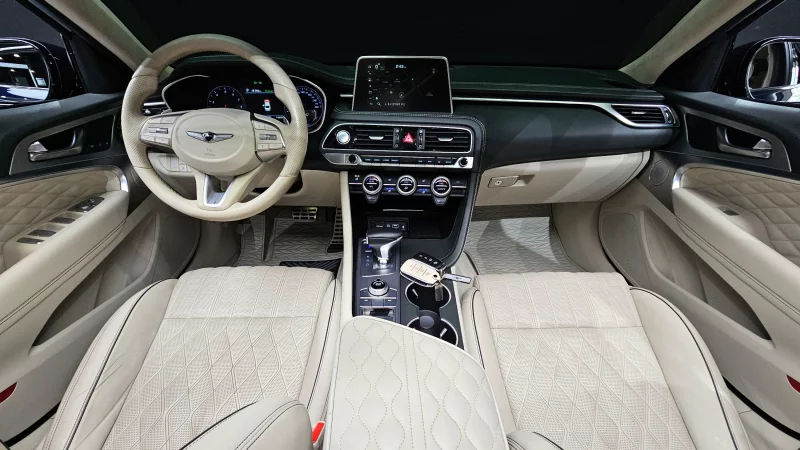 Genesis G70