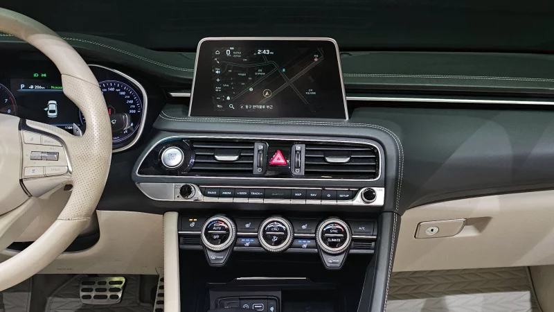 Genesis G70