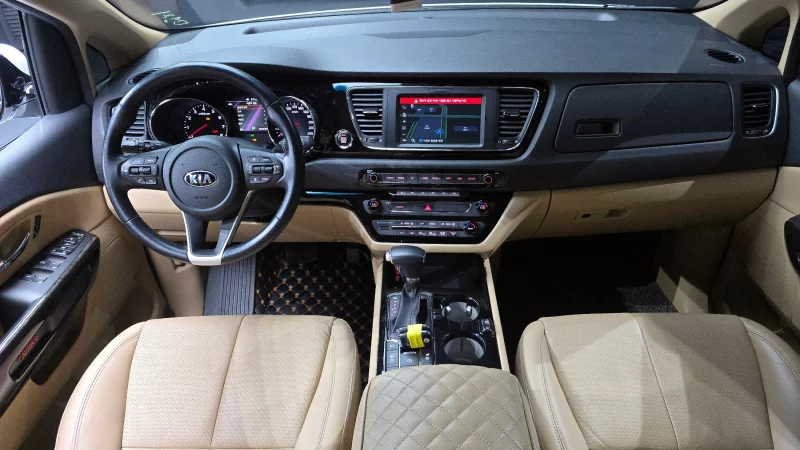 Kia Carnival