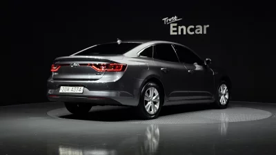 Renault SM6