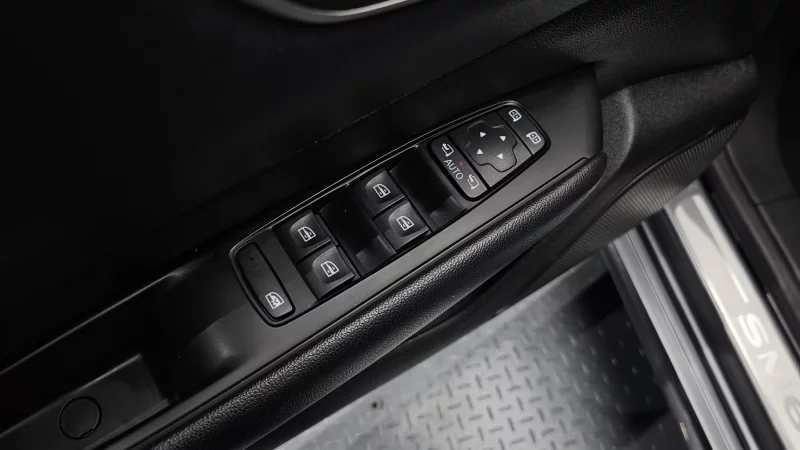 Renault SM6