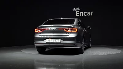 Renault SM6
