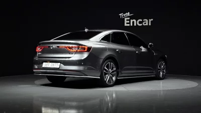 Renault SM6