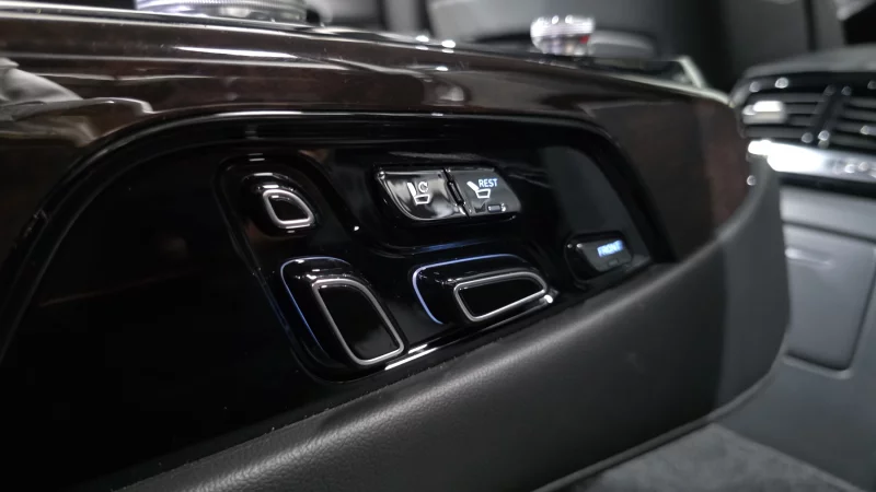Genesis EQ900