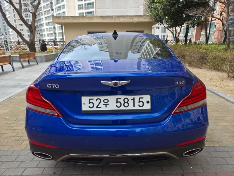 Genesis G70