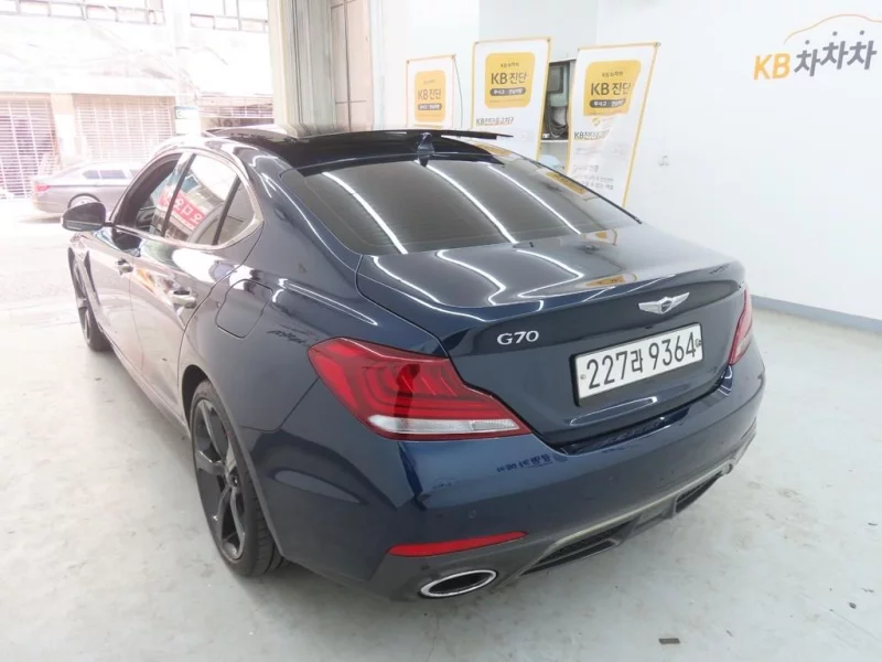 Genesis G70