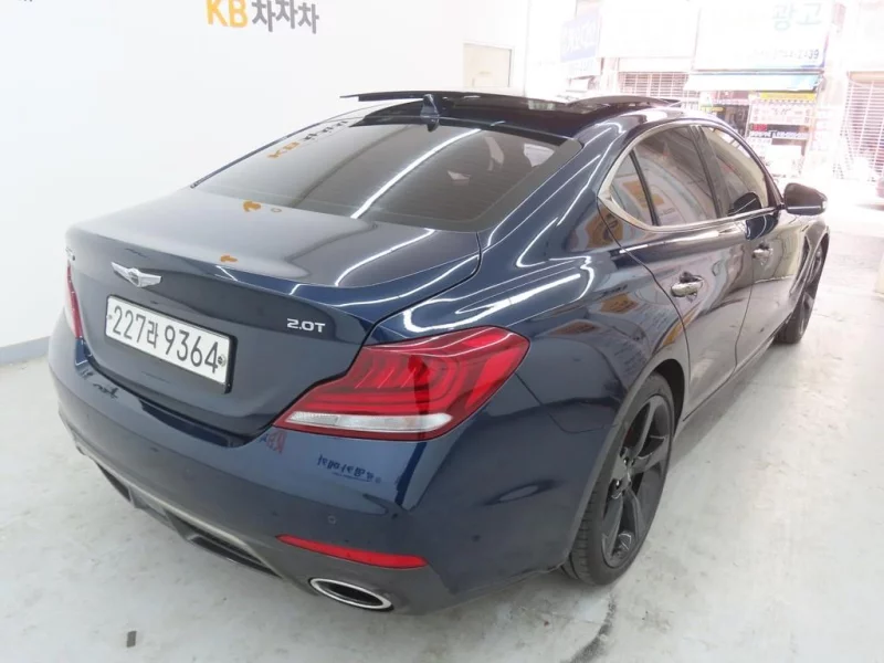 Genesis G70
