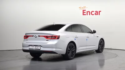 Renault SM6