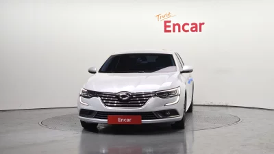 Renault SM6