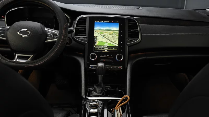 Renault SM6