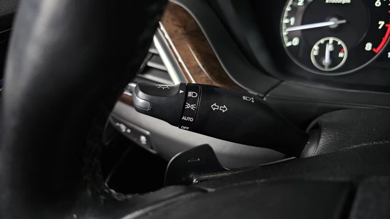 Genesis EQ900