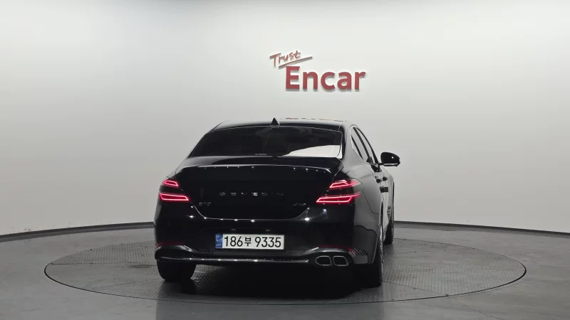 Genesis G70