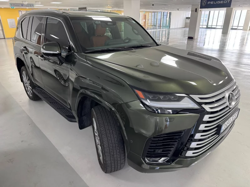 Lexus LX