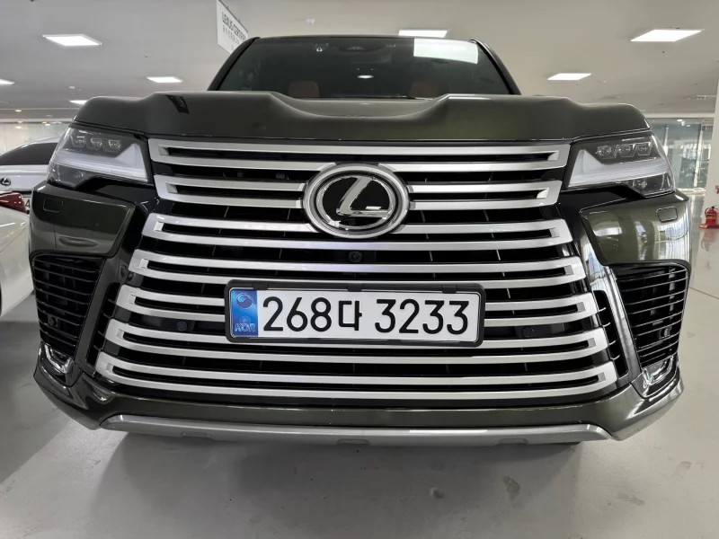 Lexus LX