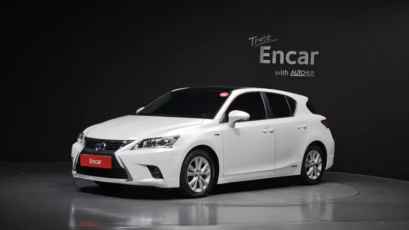 Lexus CT200h