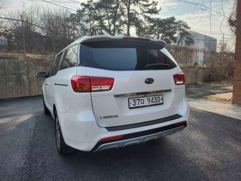 Kia Carnival