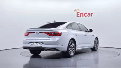 Renault SM6
