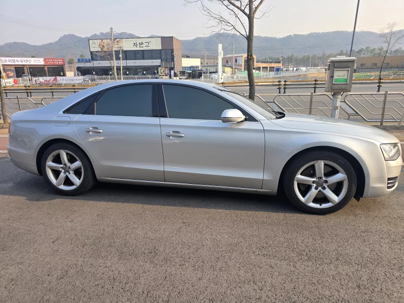 Audi A8