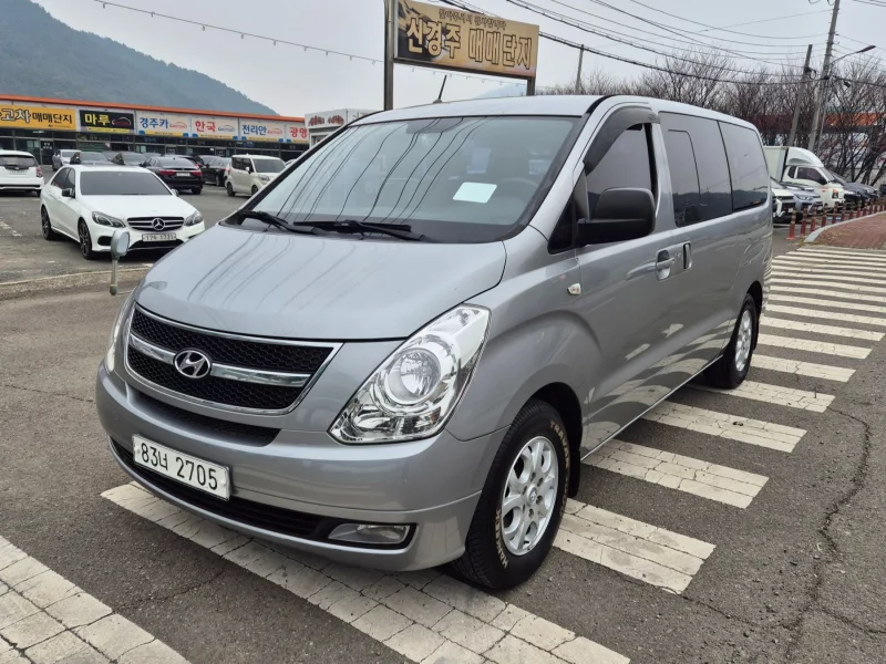 Hyundai Grand Starex