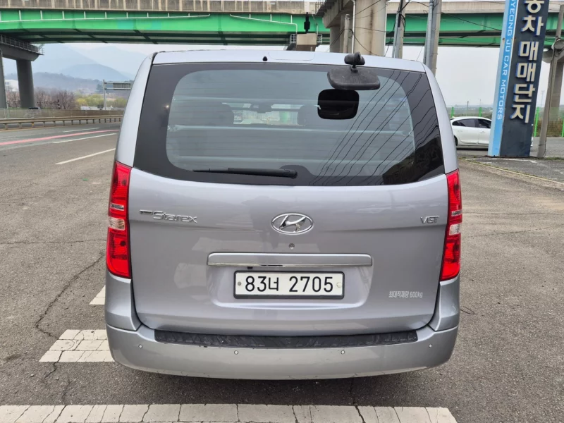 Hyundai Grand Starex