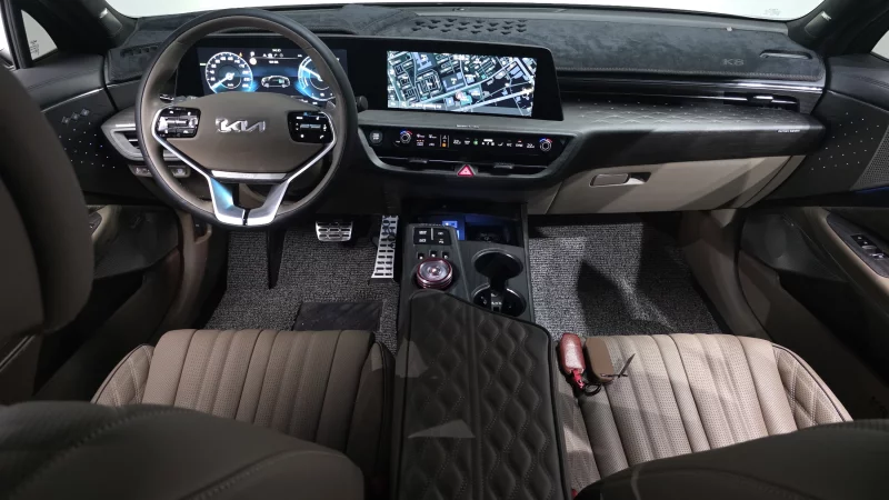 Kia K8