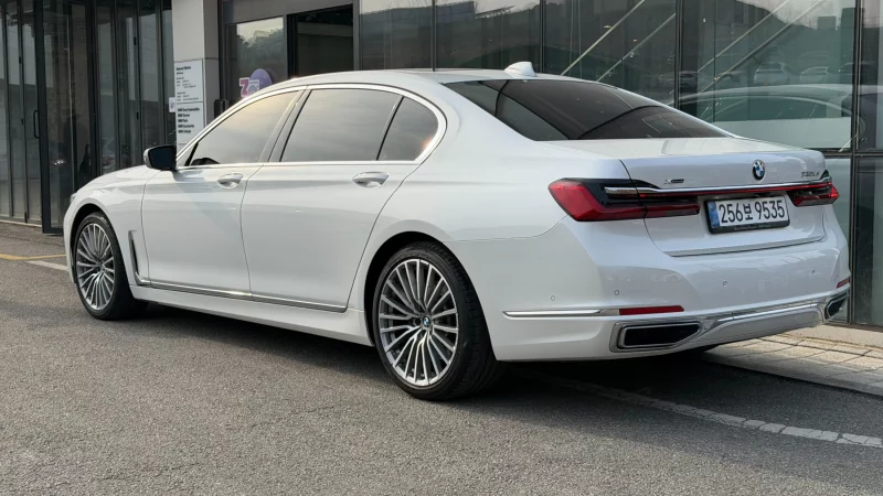 BMW 7-Series
