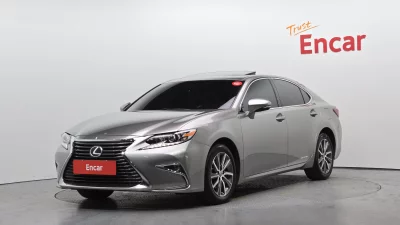 Lexus ES300h