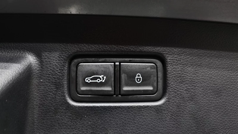 Genesis GV60