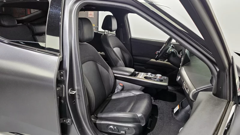 Genesis GV60