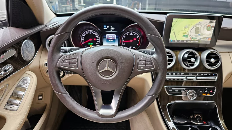 Mercedes-Benz C-Class