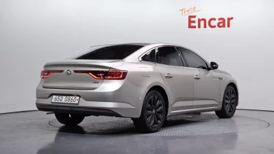 Renault SM6