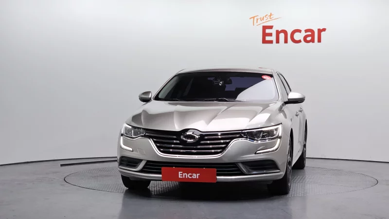Renault SM6