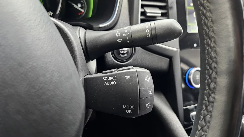 Renault SM6